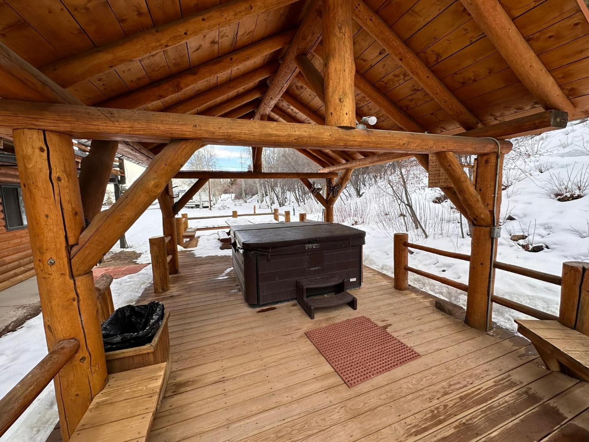 Ute Bluff Lodge, Cabins And Rv Park 사우스포크 외부 사진
